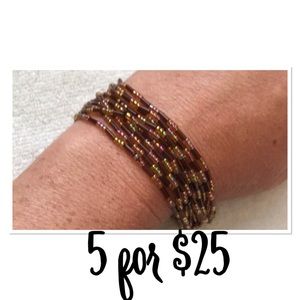 🚨CLOSET CLOSING🚨 Brown & Iridescent Mulit-Strand Beaded Bracelet